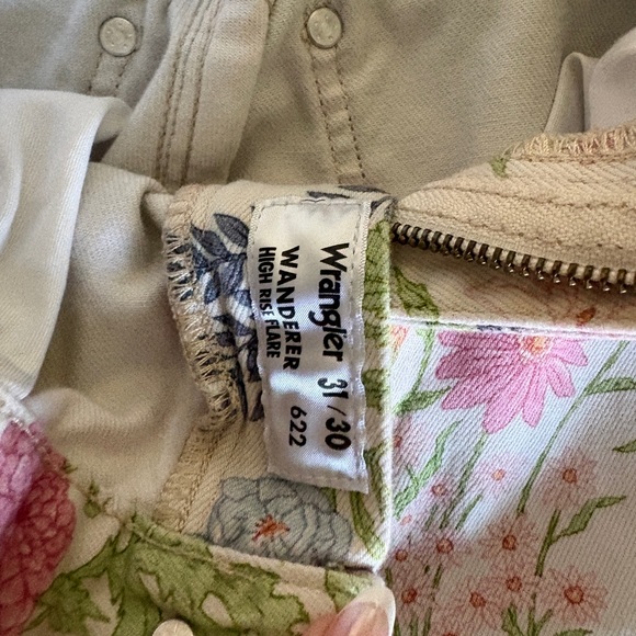 Wrangler Floral High-Rise Wide Leg Pants in Cream with Pink & Green - Picture 2 of 2